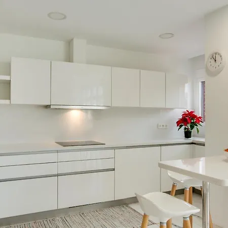 Fantastico Cerca Playa Apartment *